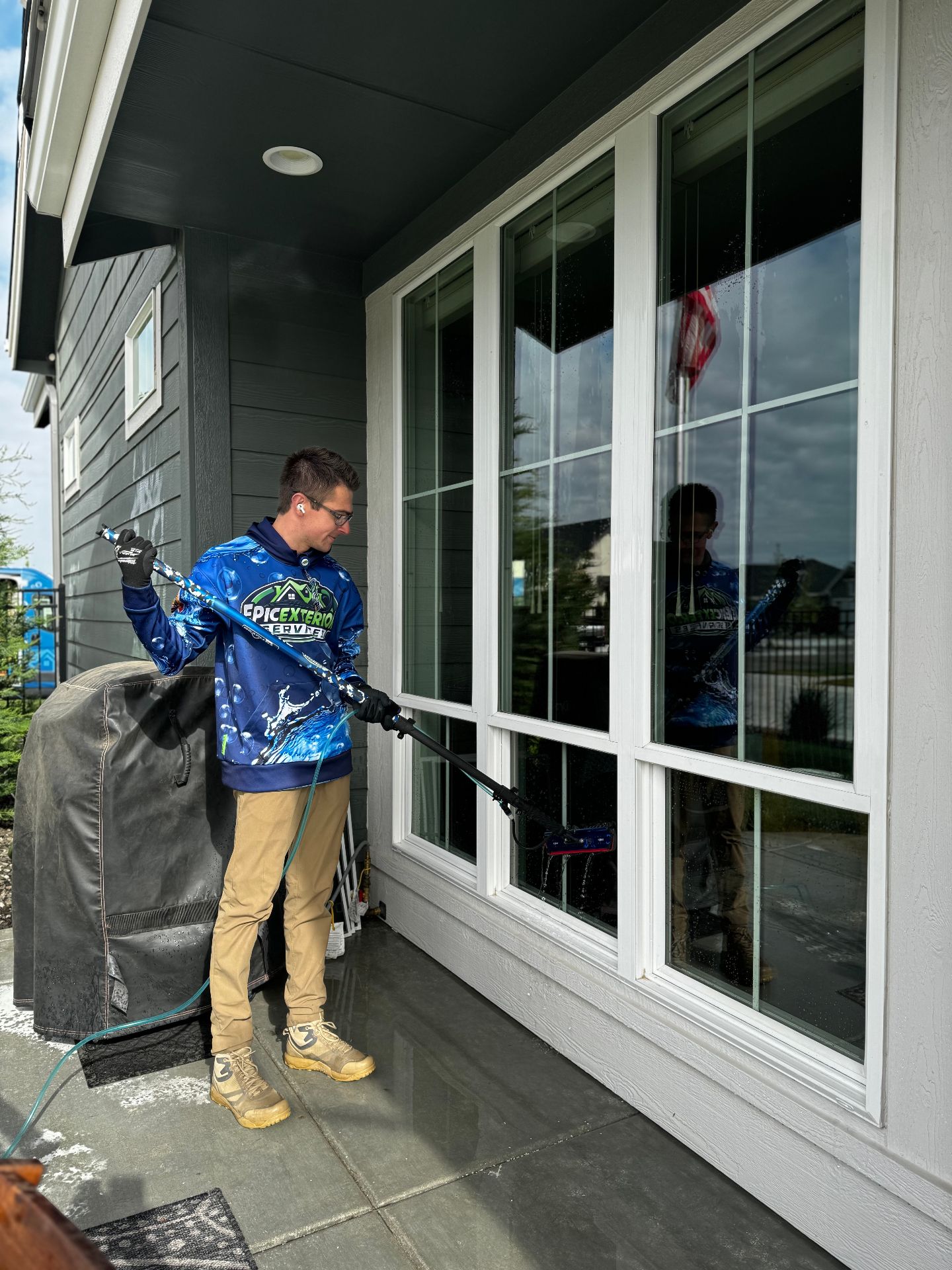 Large exterior window cleaning service for Boise Idaho homes